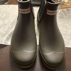 Hunter Women’s Chelsea Rain Boots Size 8 Olive